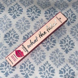 Essence Plumping Lip Filler